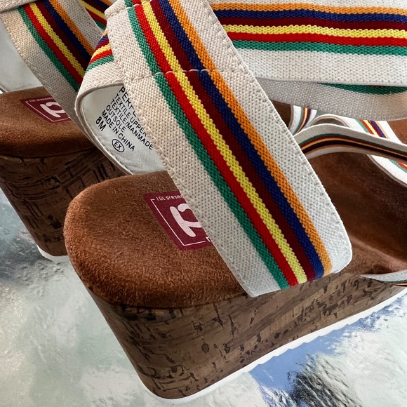 EDL Women's Pop Memory Foam Colorful Platform Sandals - Picture 3 of 10